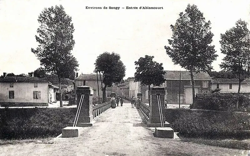 Carte postale du village avant 1914.