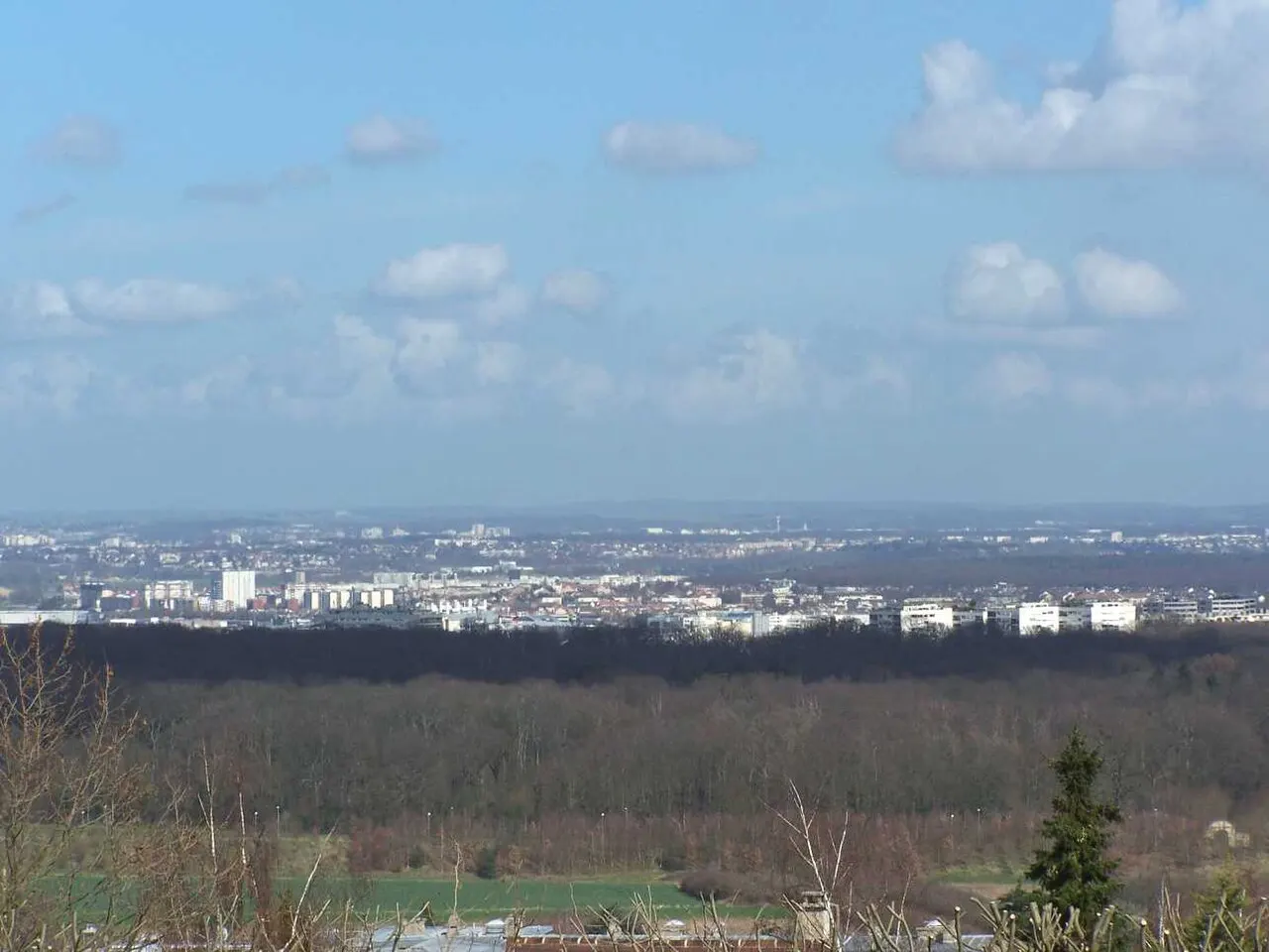 Vue générale d'Achères (Yvelines, France) depuis les hauteurs de Chambourcy
