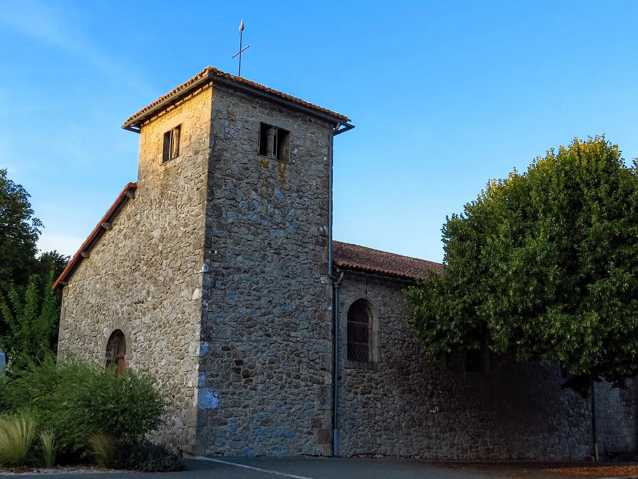 Eglise Saint-Pierre-aux-Liens d'Adilly 79200