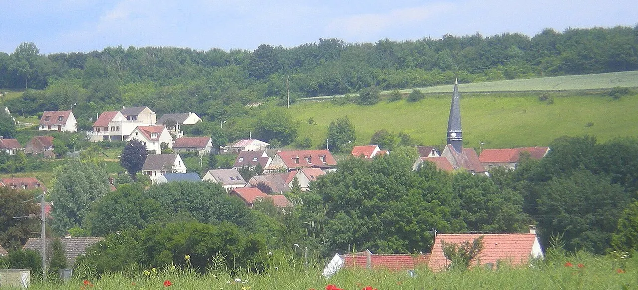 Vue générale du village d'Airion (60) depuis la rue d'Étouy.