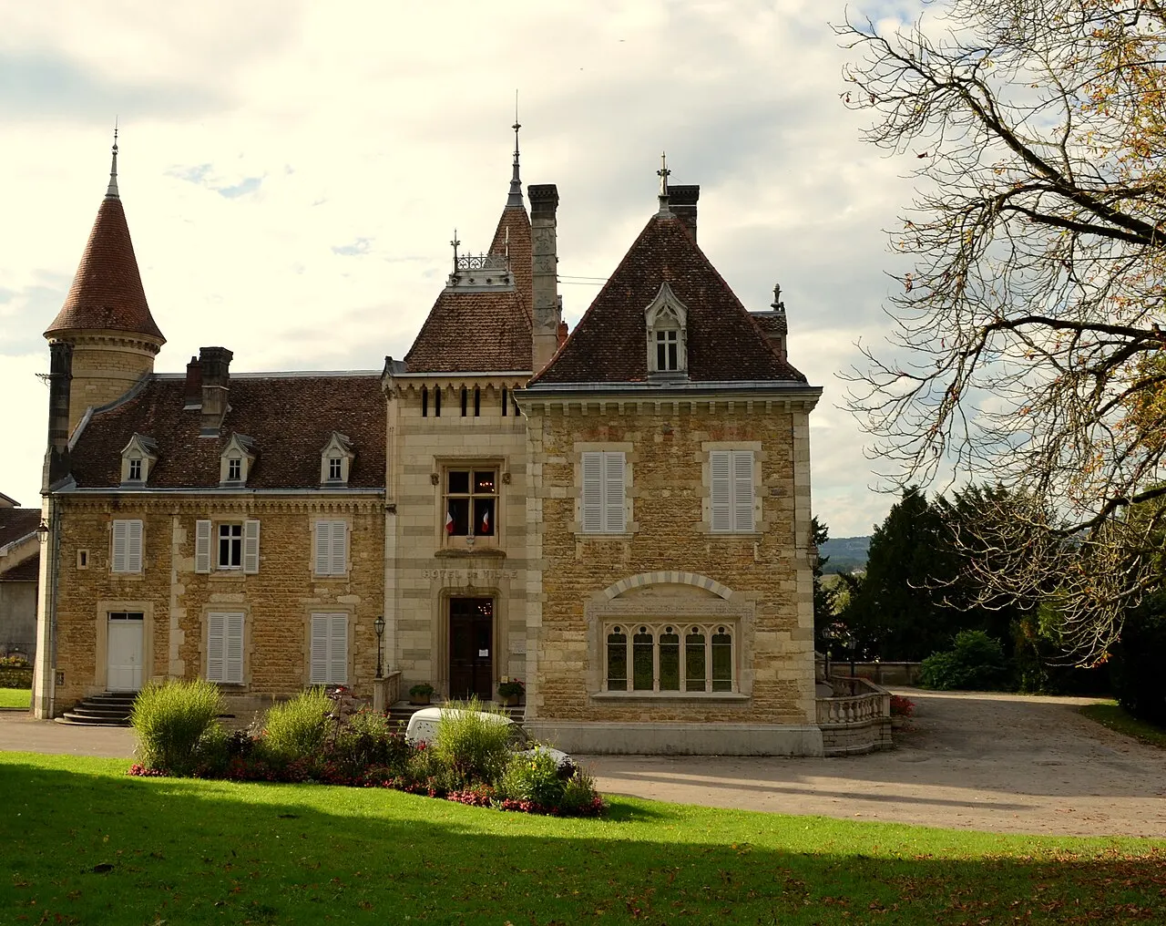 Mairie d'Ambronay.
