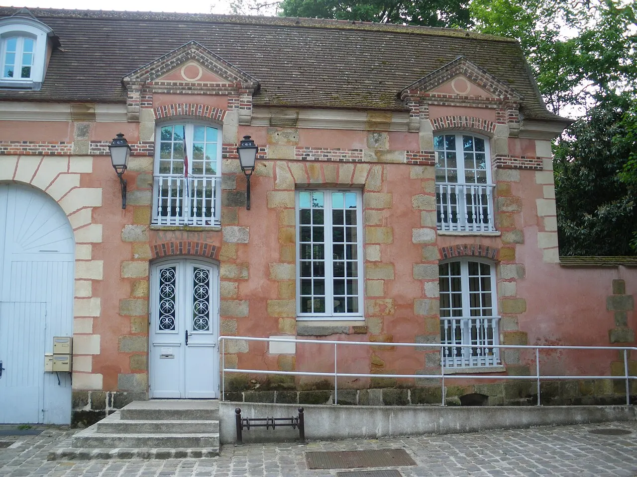 Mairie d'Angervilliers, Essonne, France