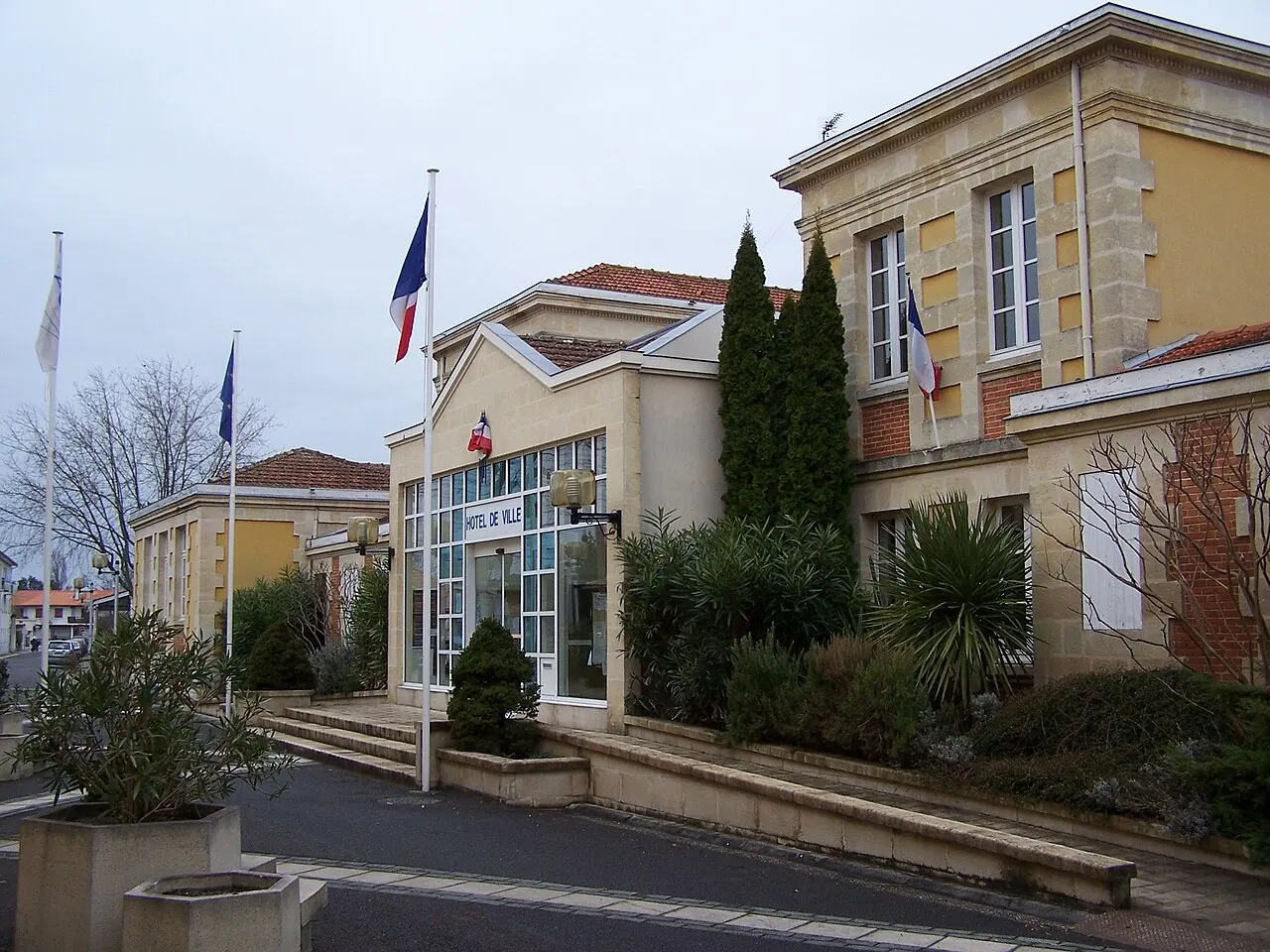 Mairie d'Arès, Gironde, France