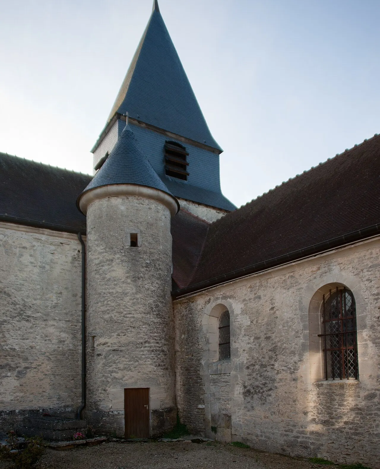Église d'Arsonval, France.