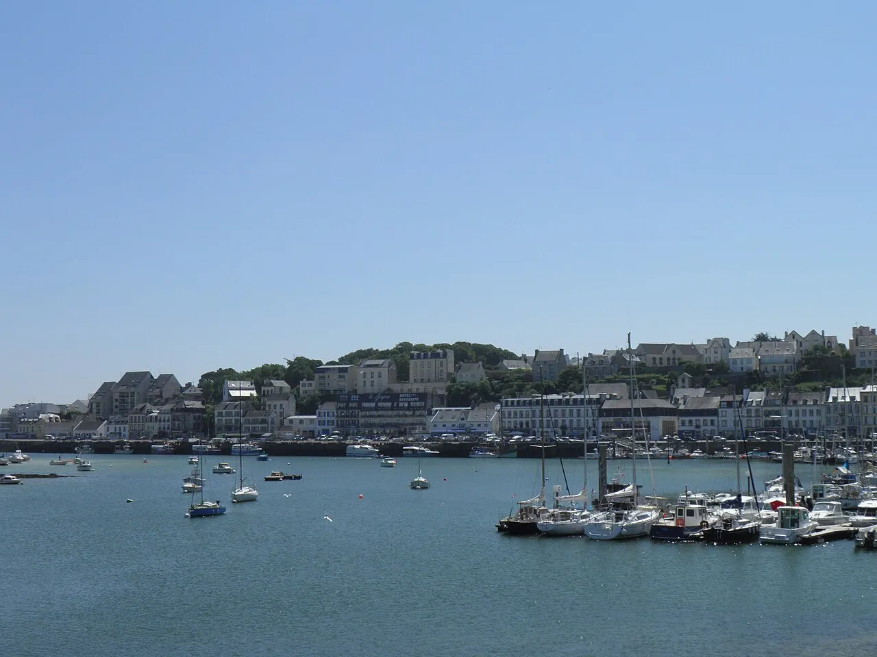 Port d'Audierne (Finistère, France).