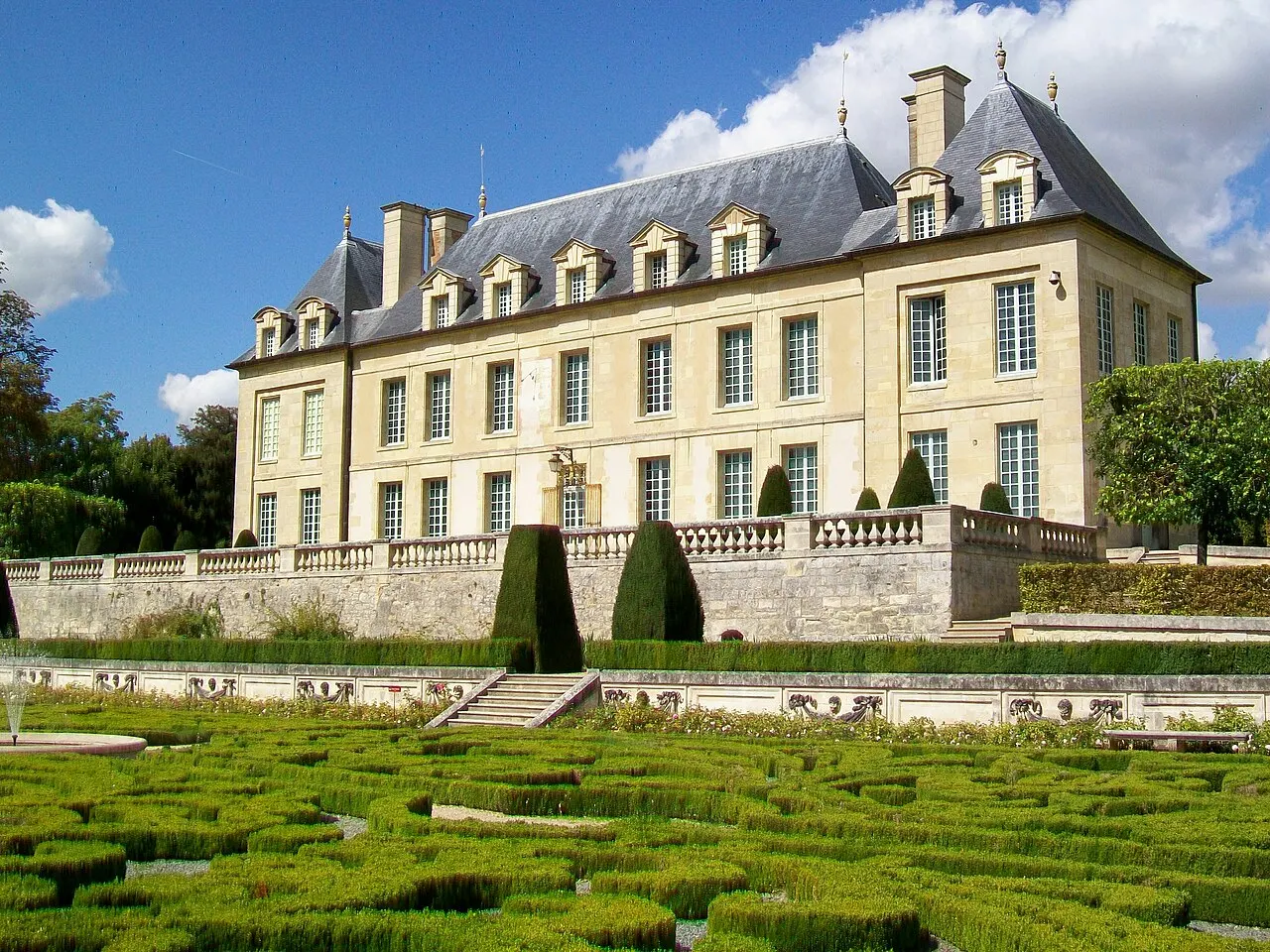 Le château de Leyrit des XVIIe et XVIIIe siècle, plus connu comme le château d'Auvers-sur-Oise, façade sud.