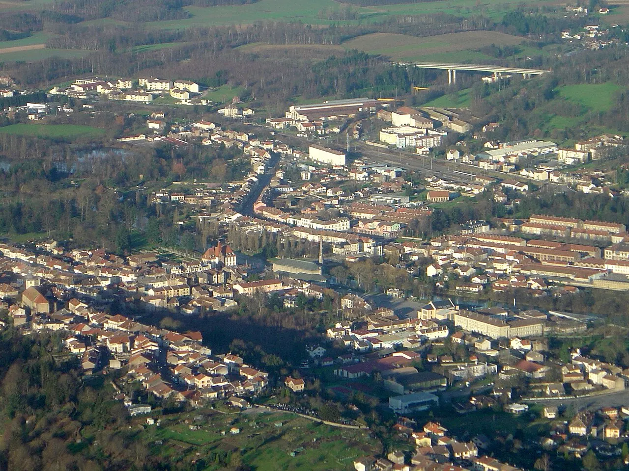 Vue aérienne de Baccarat (France) réalisée le 14 janvier 2007 par Sébastien Beaujard.