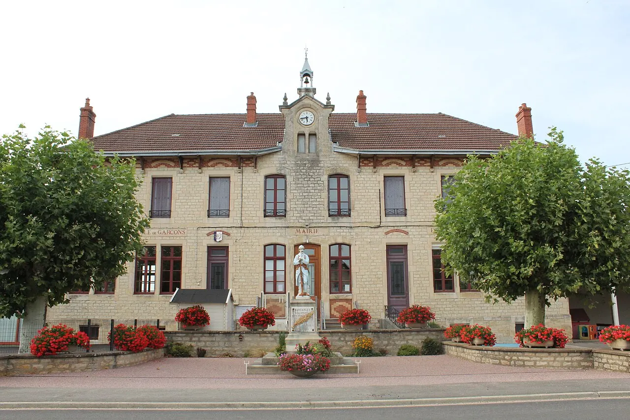 Mairie de Bantanges.