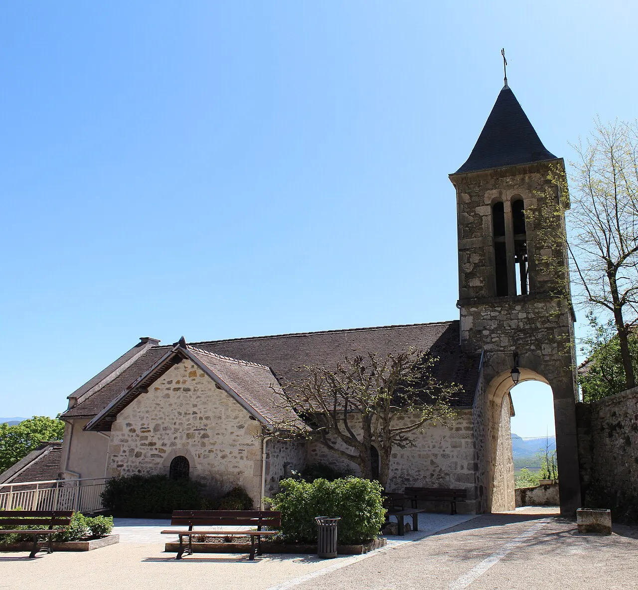 Église Saint-Laurent de Béon, Ain.