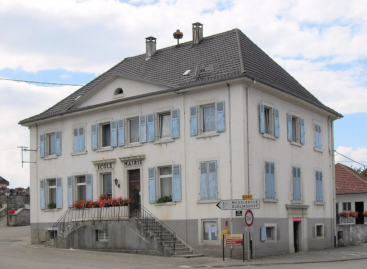 La mairie-école de Bisel