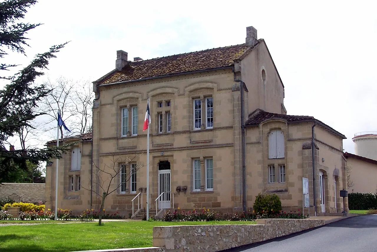 Mairie de Budos (Gironde, France)