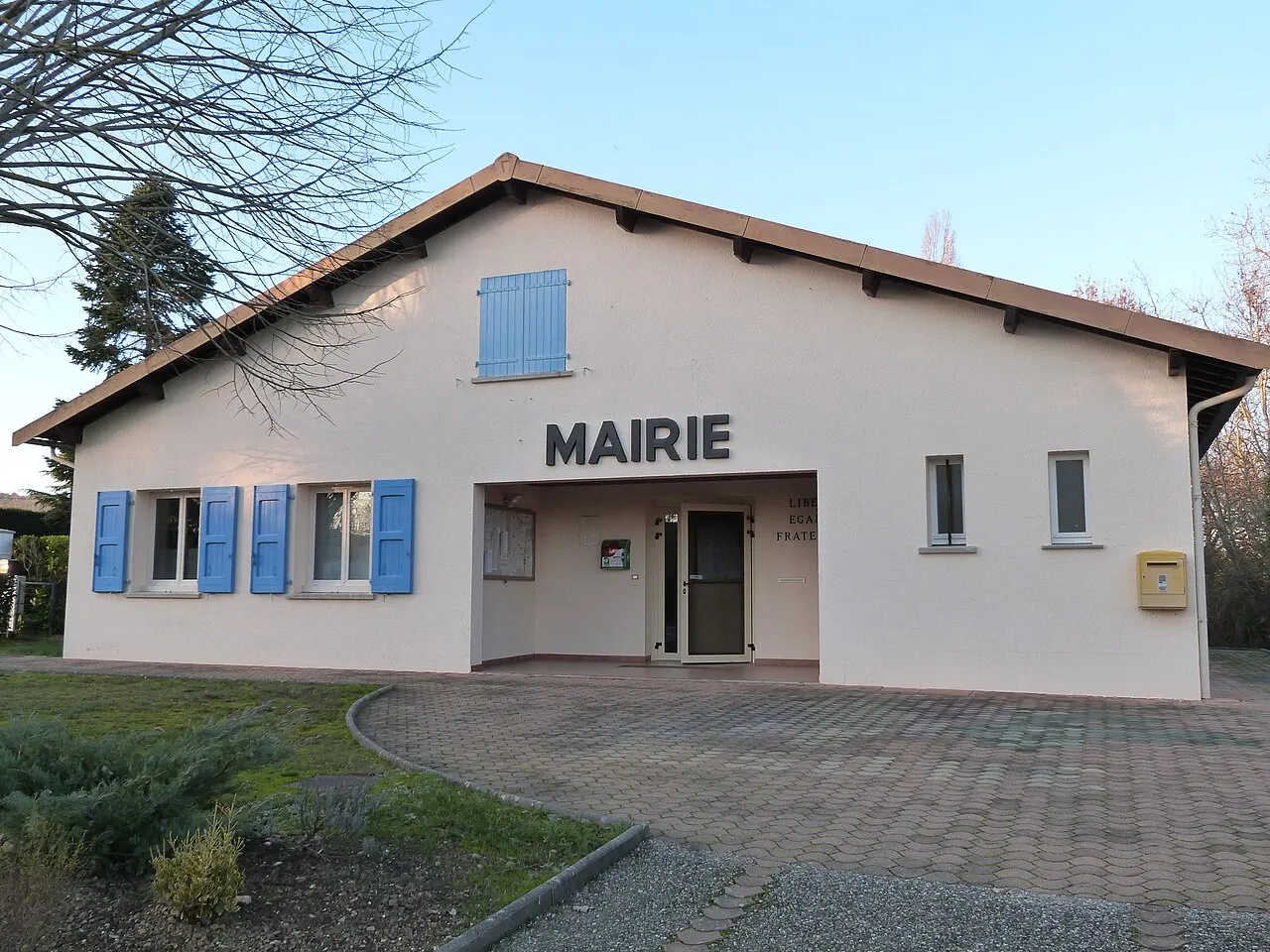 Mairie de Busque (Tarn, France)