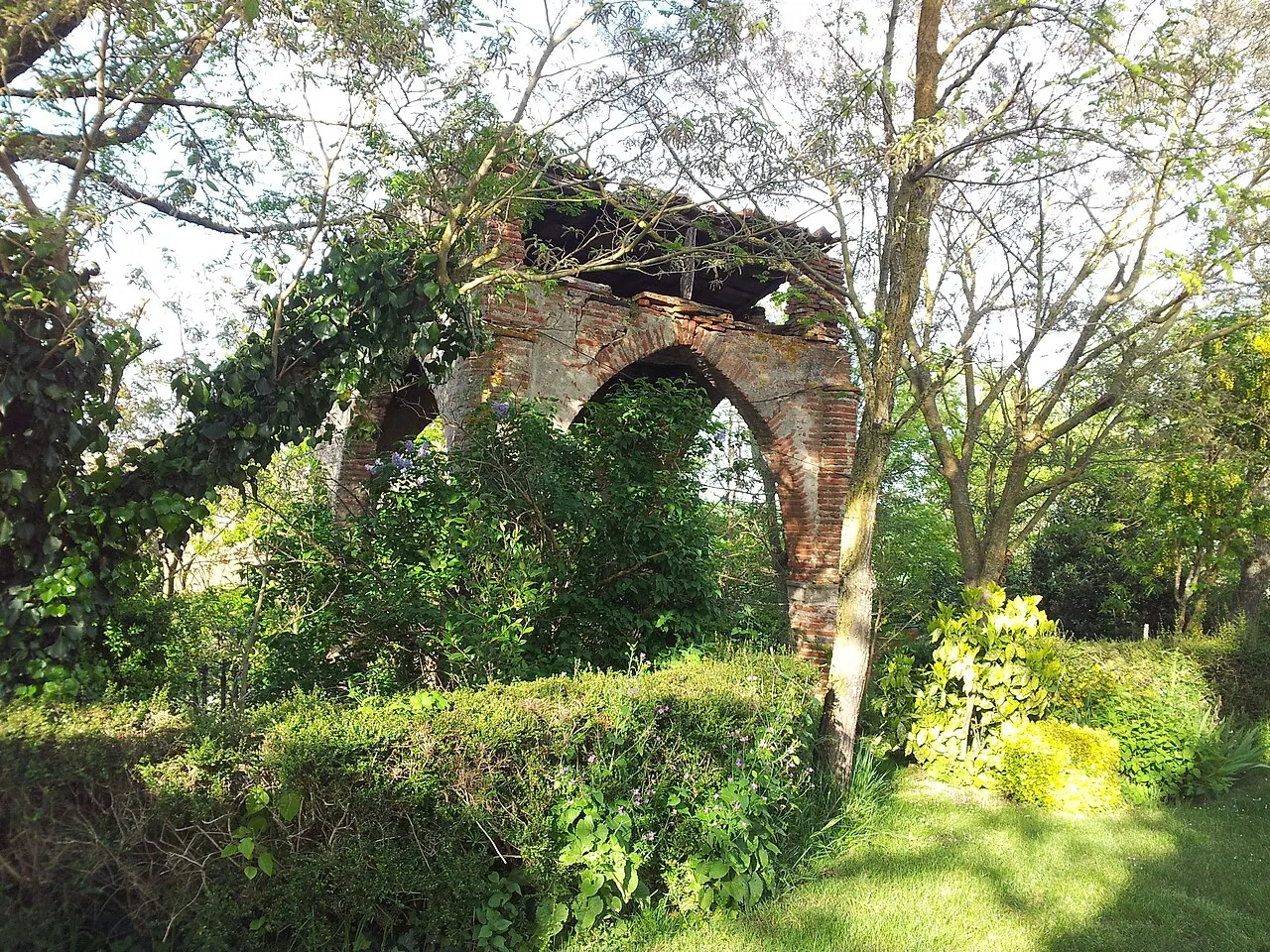 Pigeonnier de Caignac (Haute-Garonne, France).