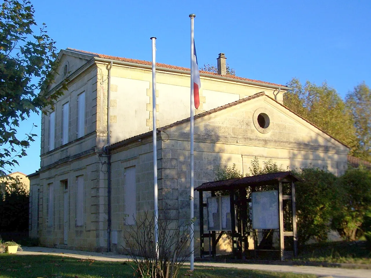 Mairie de Capian (Gironde, France)