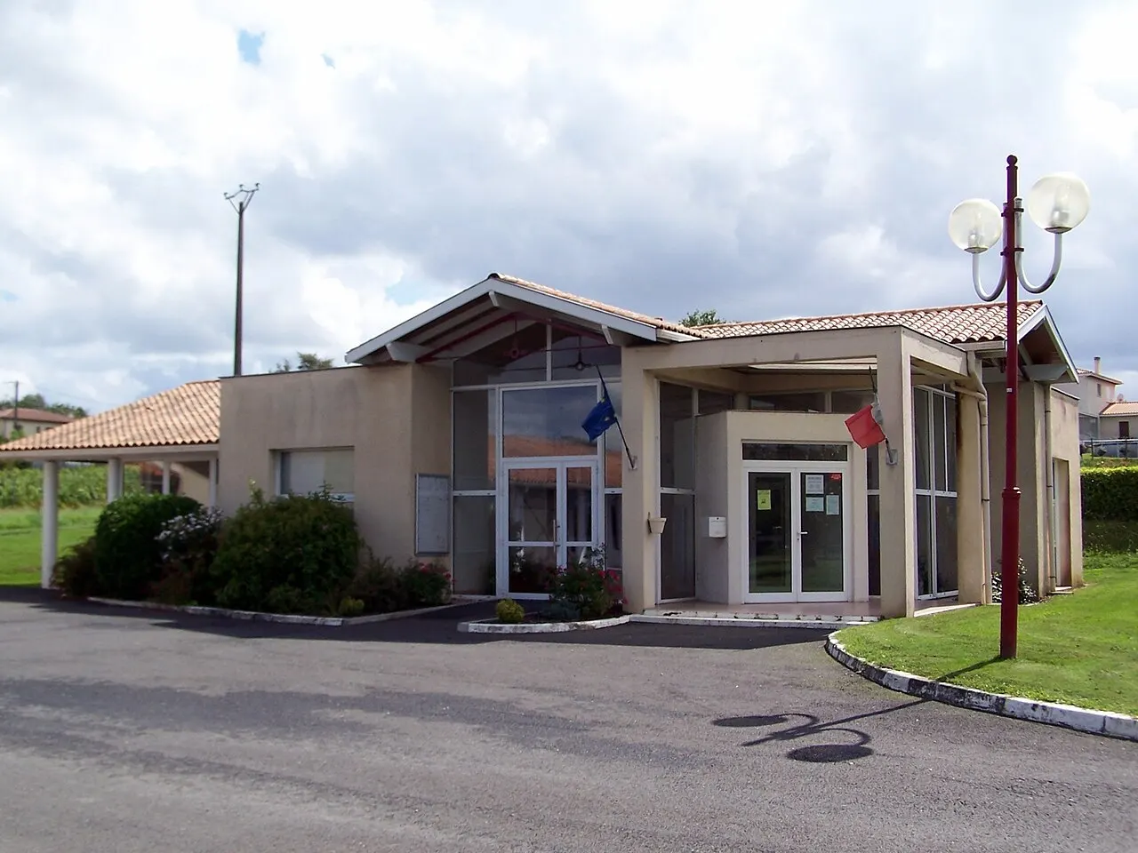 Mairie de Cardan (Gironde, France)