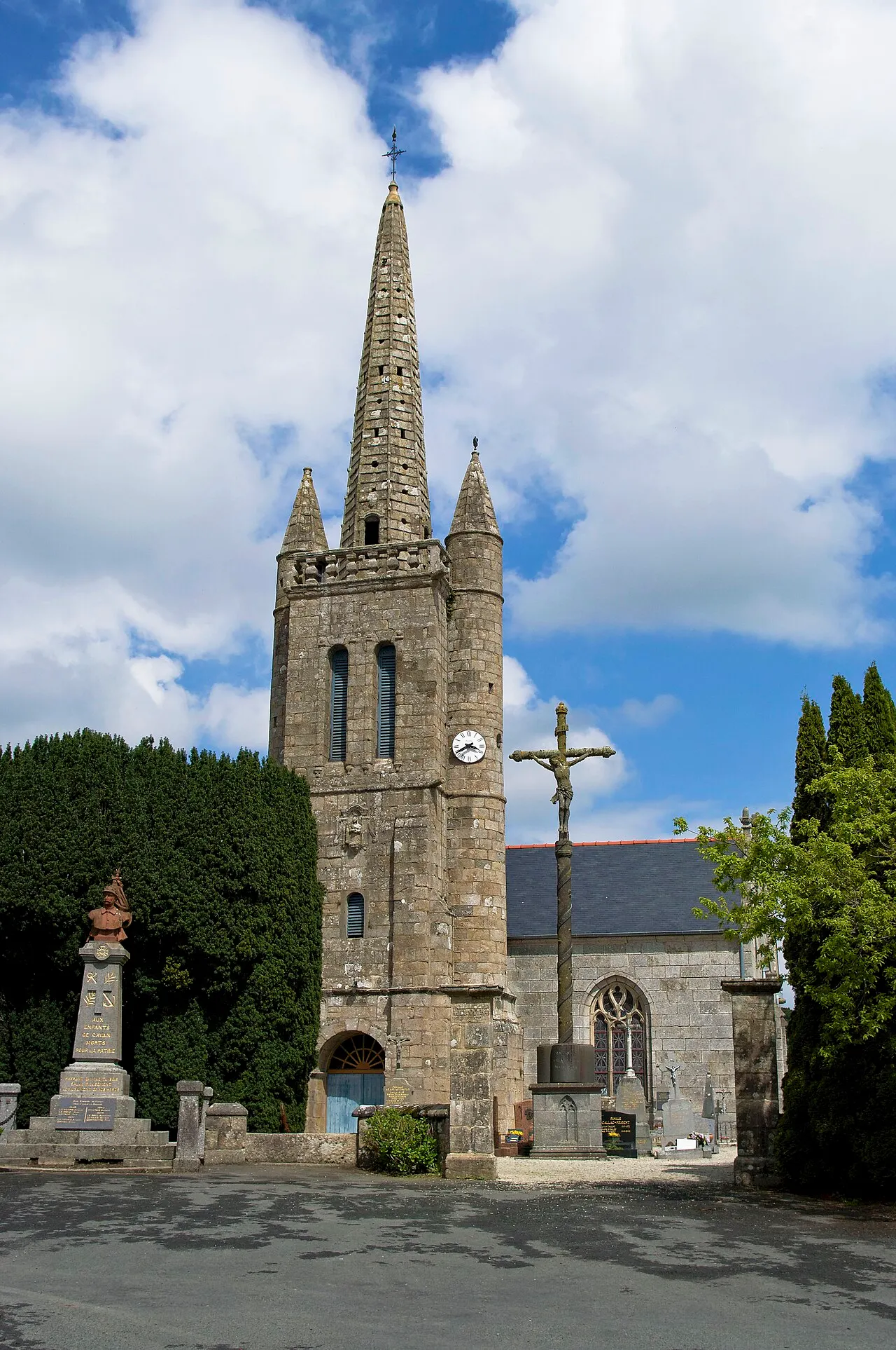 Église Saint-Chéron de Cavan, Cotes d'Armor, France