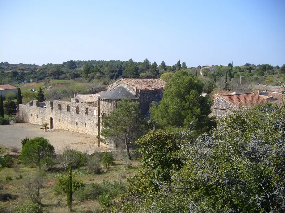 Cazedarnes (Hérault) - Abbaye de Fontcaude 7avril071bis.JPG
