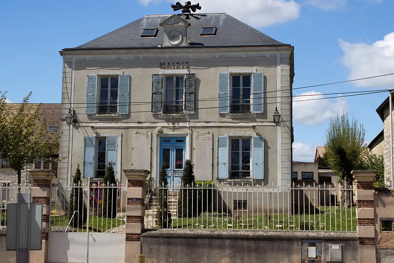 Mairie de Cerny, Cerny, département de l'Essonne, France.