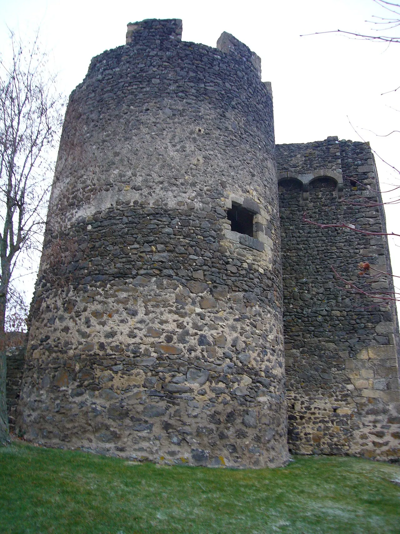 Château de Chalus (Puy-de-Dôme, France)