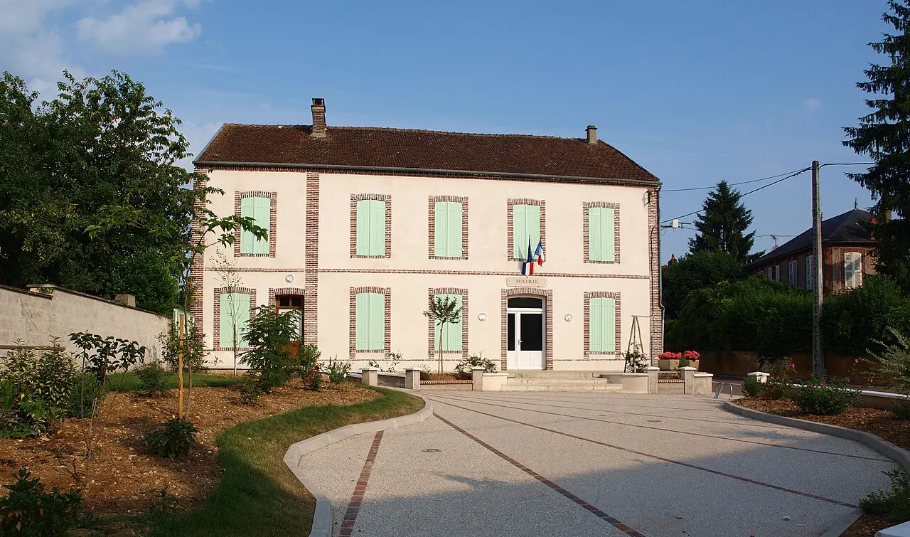 Chamvres (Yonne, France) , mairie.