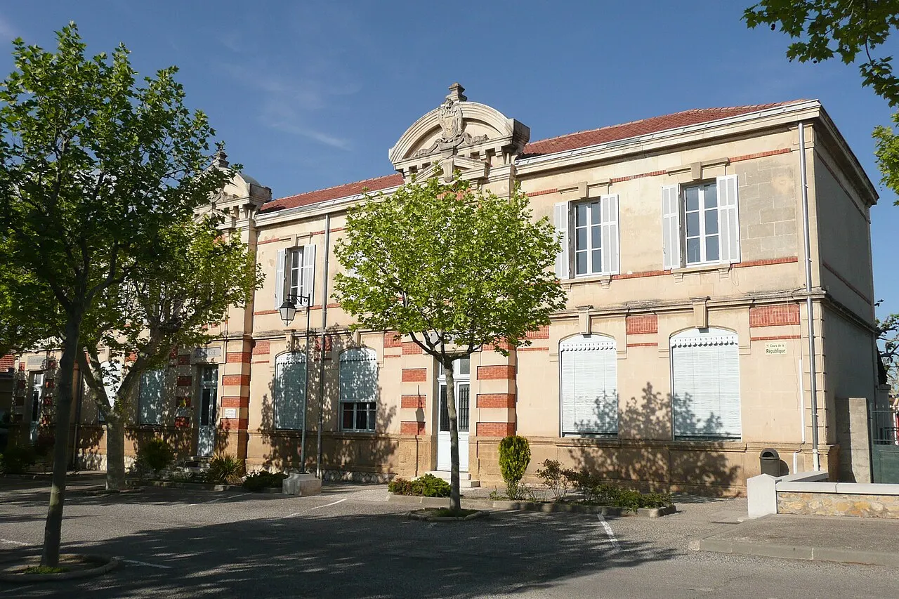 Ecole à Charleval (Bouches-du-Rhône).