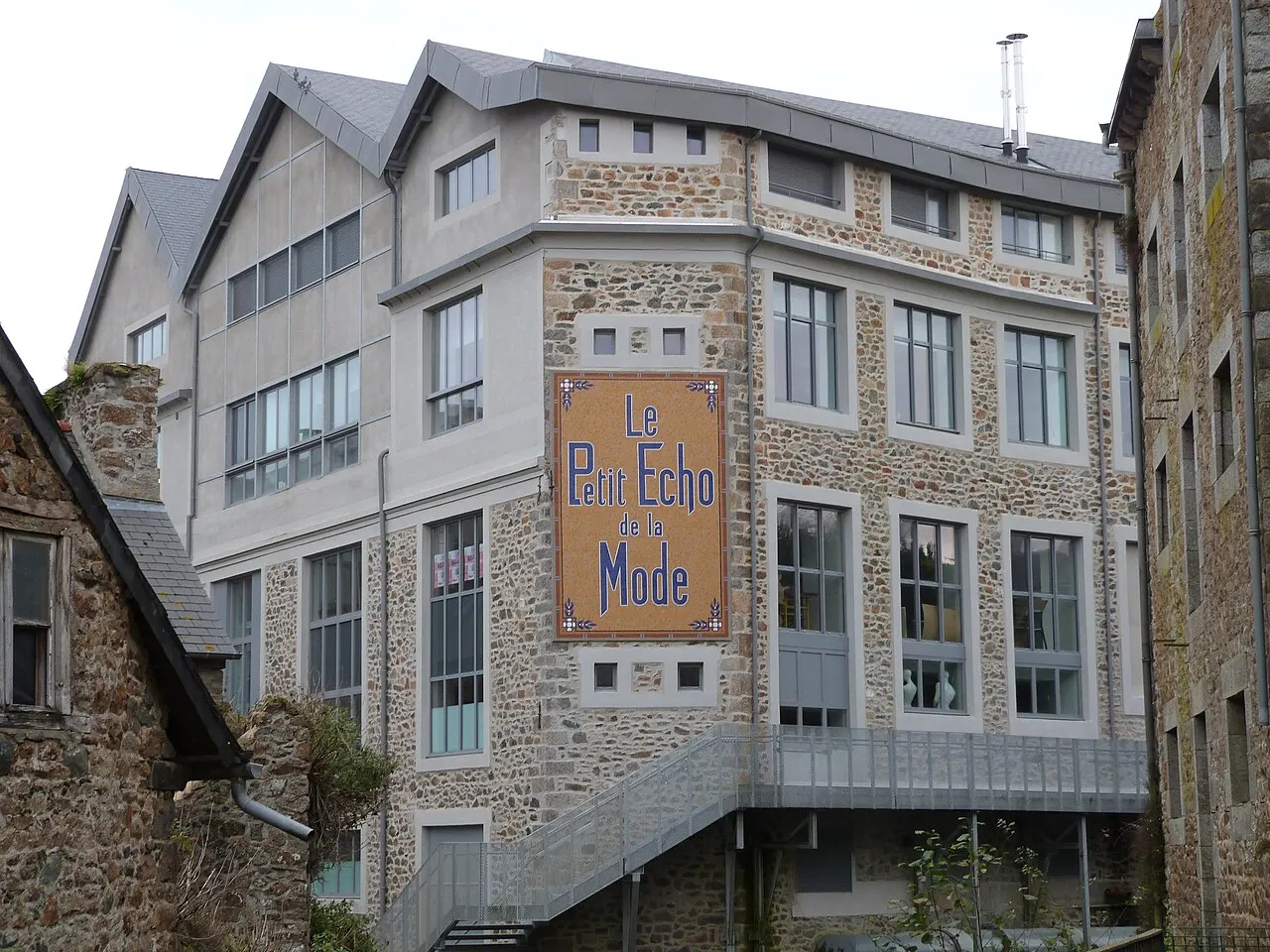 Bâtiment de l'ancienne imprimerie du Petit Echo de la Mode (Châtelaudren)