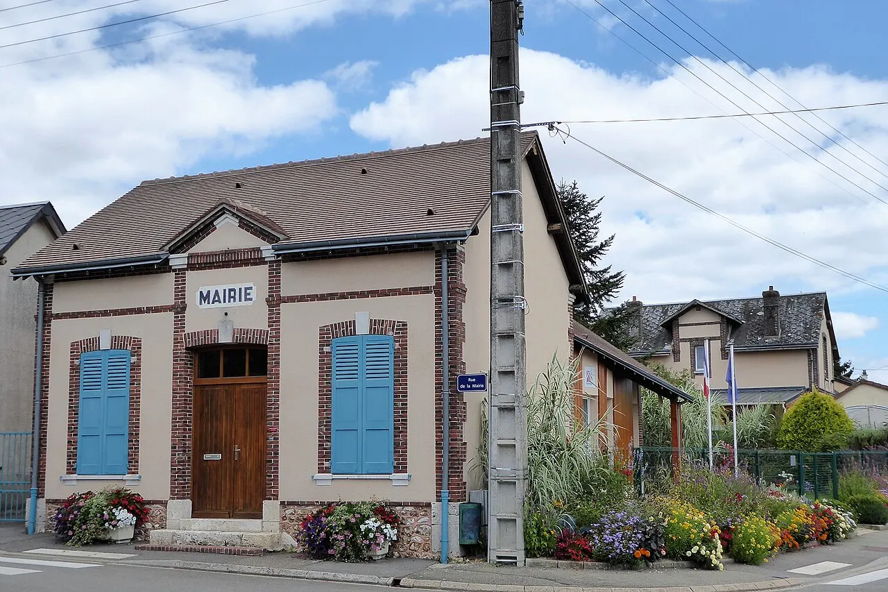 mairie, Cintray, Eure-et-Loir (France).