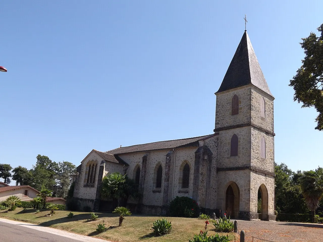 Eglise St Martin de Clèdes, Landes, France