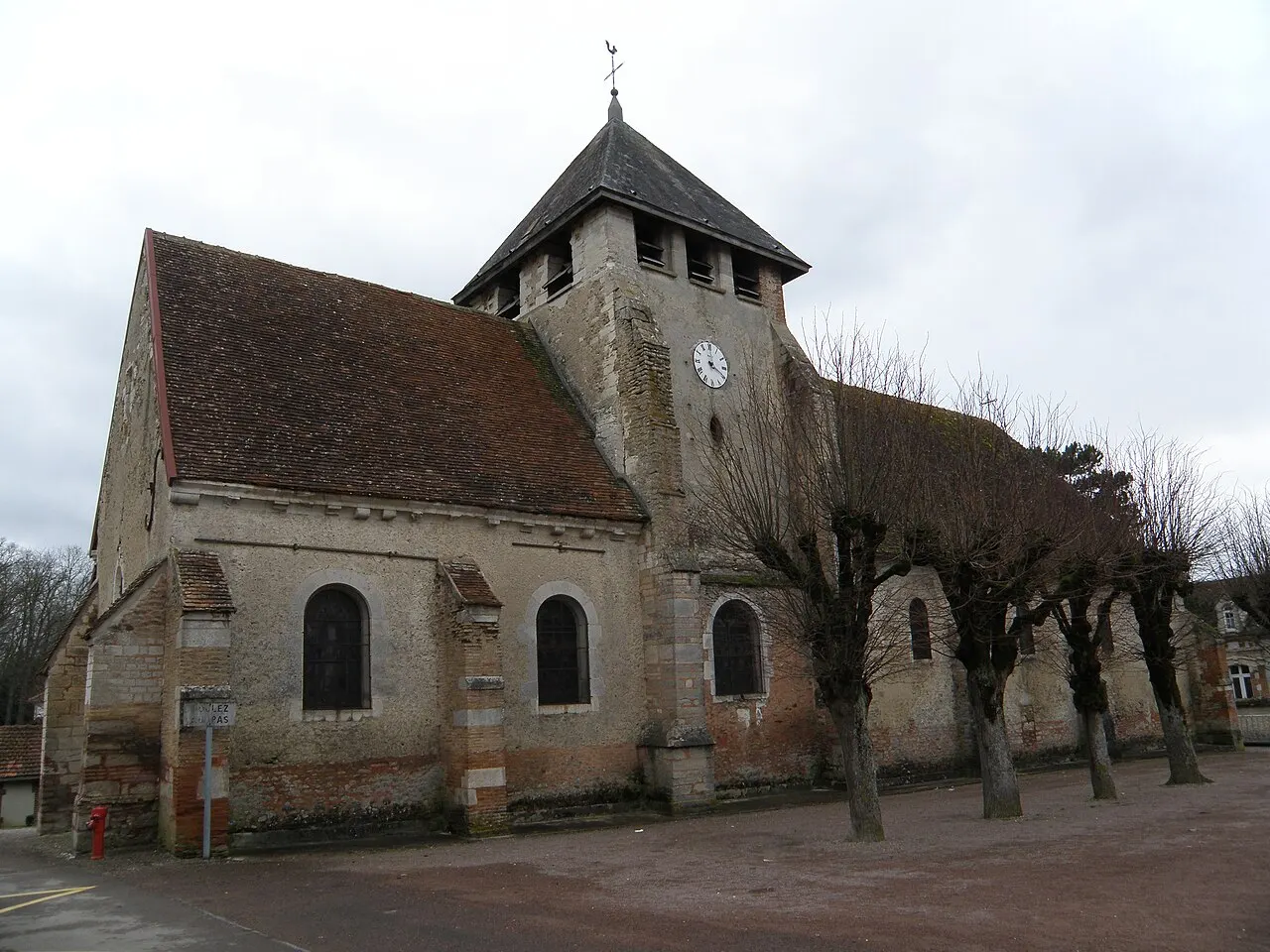 Église Saint-Pierre-aux-Liens, 10390 Clérey