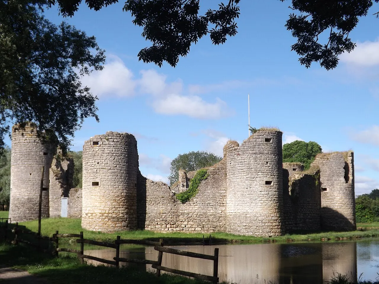 Château de Commequiers (Inscrit)