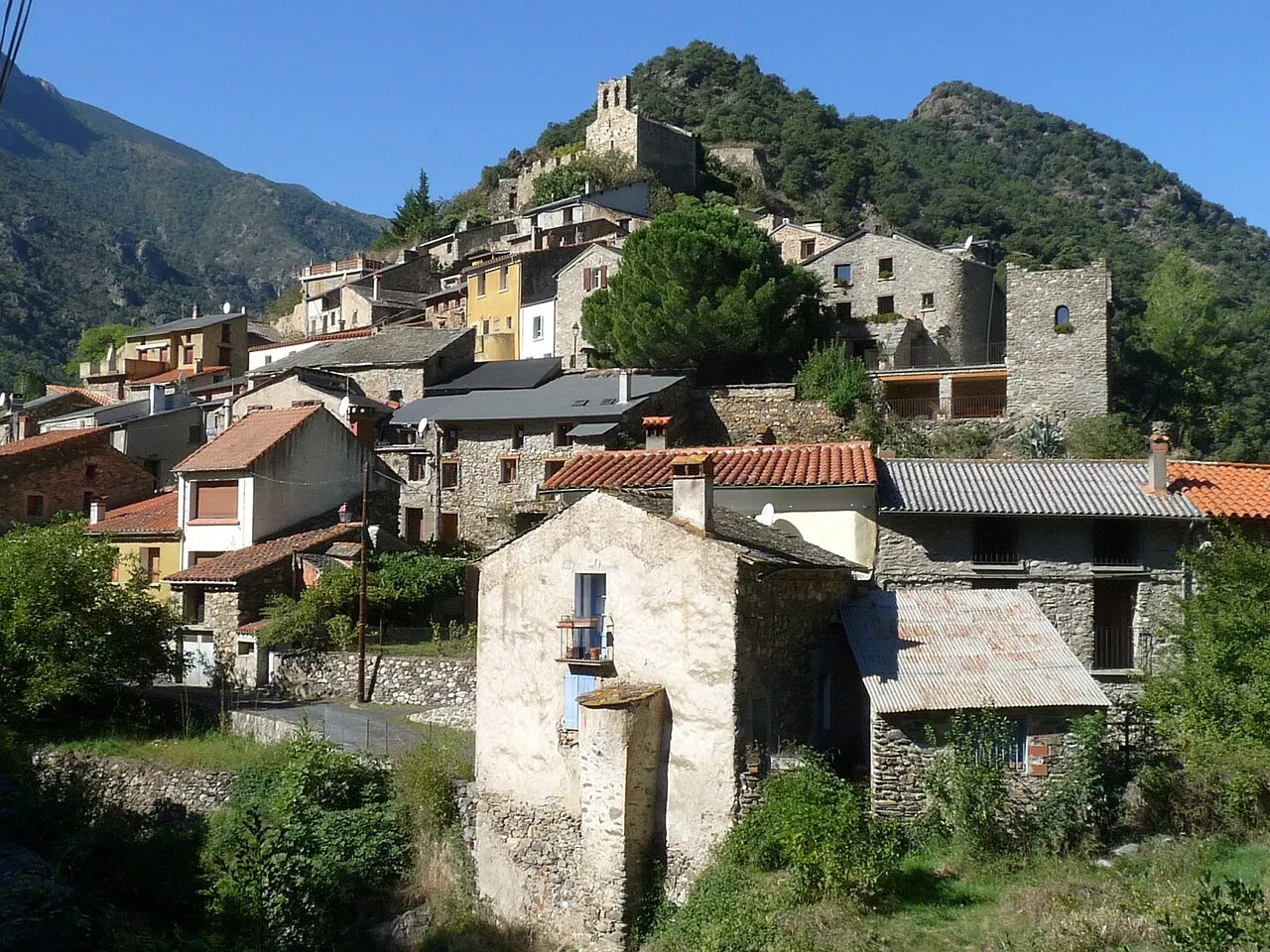 Vue de la partie amont du bourg, Conat , Pyrénées-Orientales, France