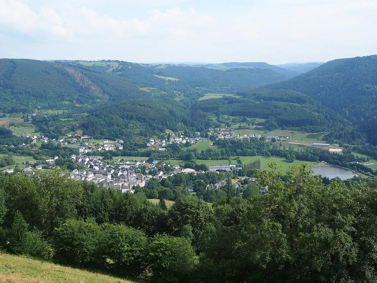 Condat (Cantal 15) vue depuis le belvédère