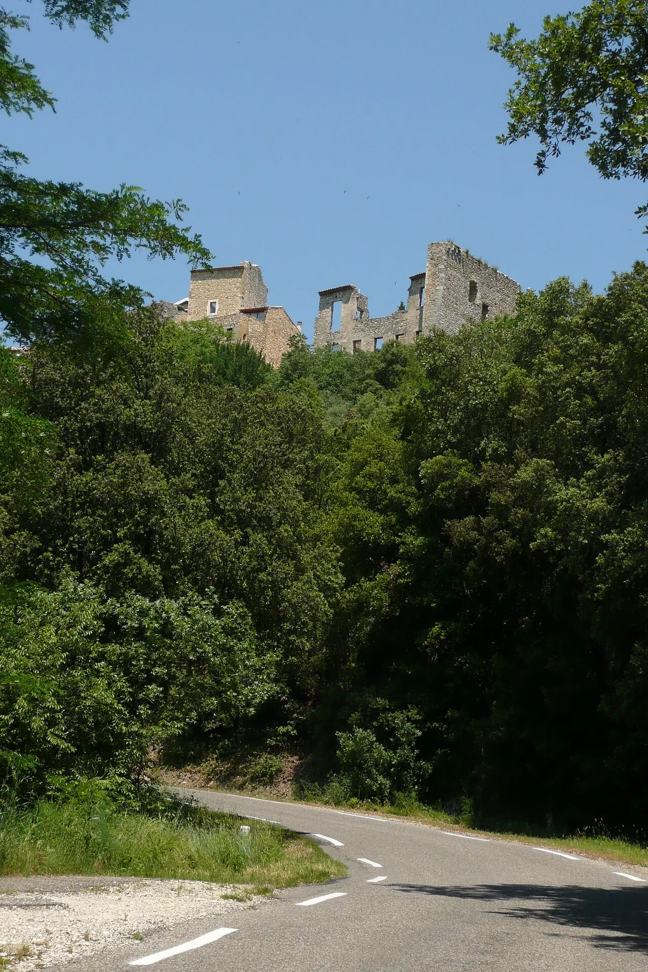 Ruine à Cornillon.
