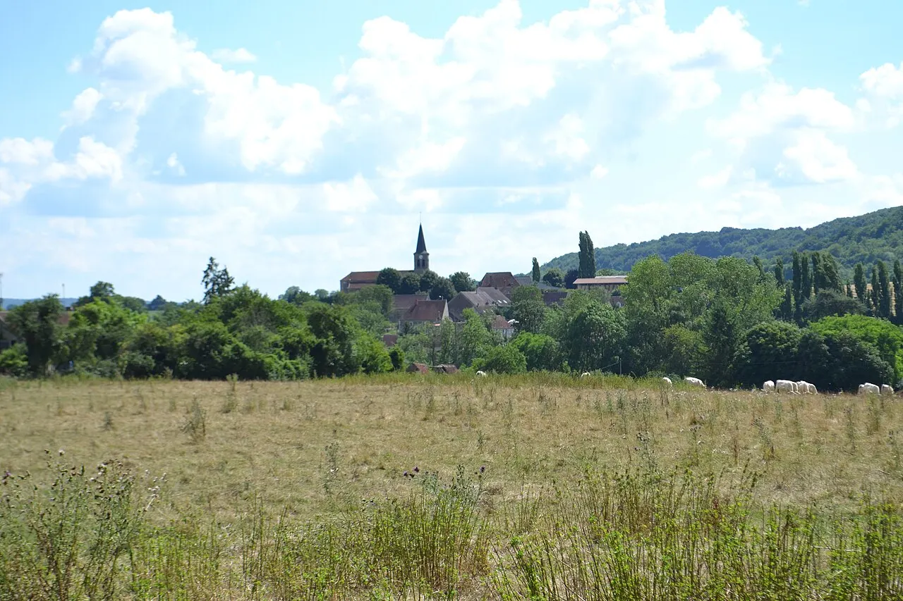 Vue générale de Corvol-d'Embernard (Nièvre).