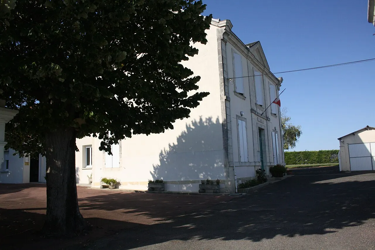 Mairie de Courcelles, Charente-Maritime (France).