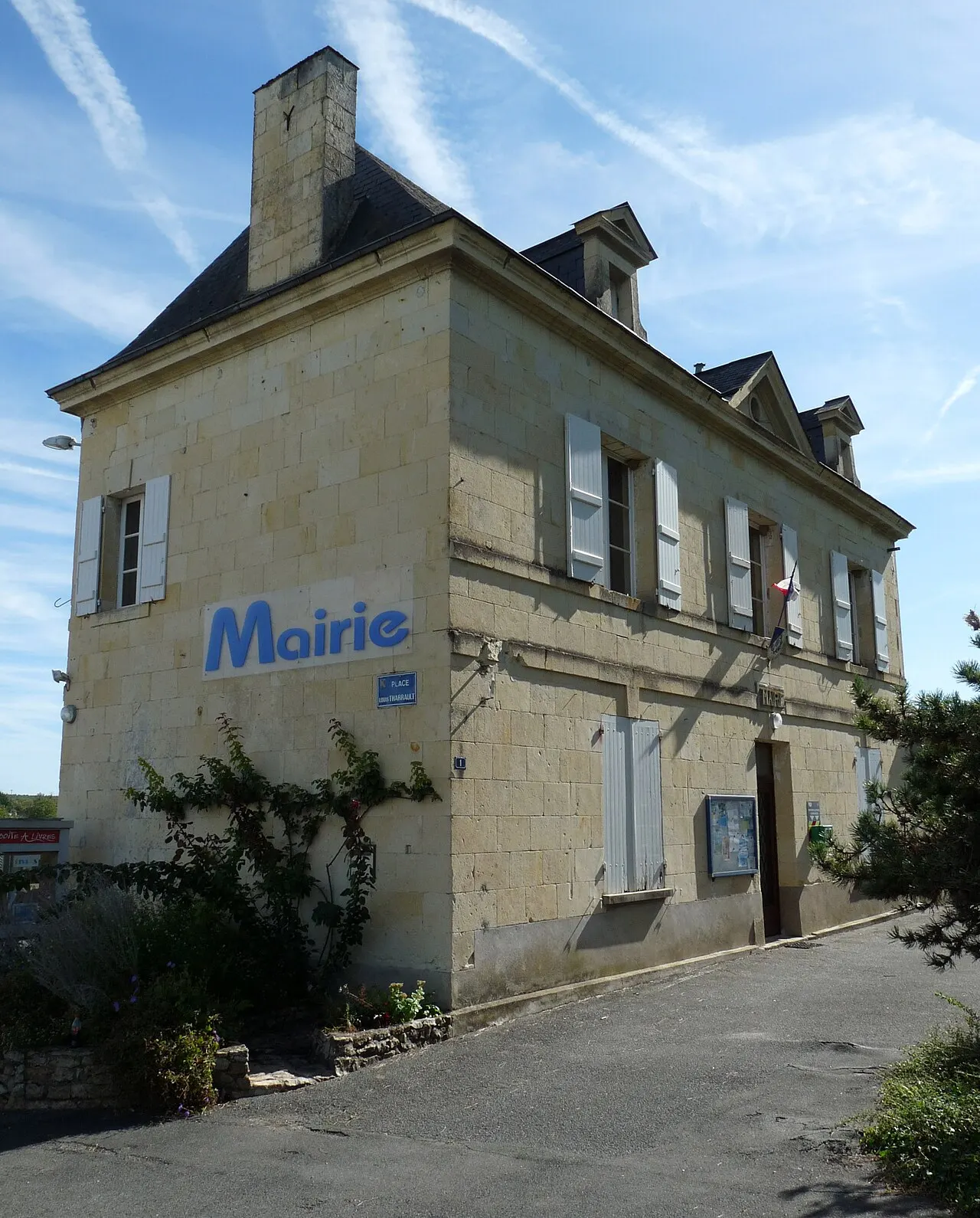 Mairie de Coutures (49).