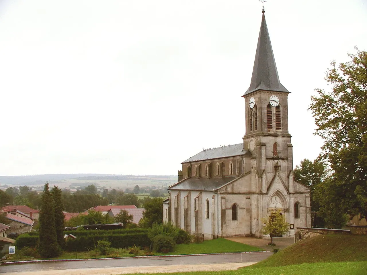 Village et église de Dompcevrin (Meuse)
