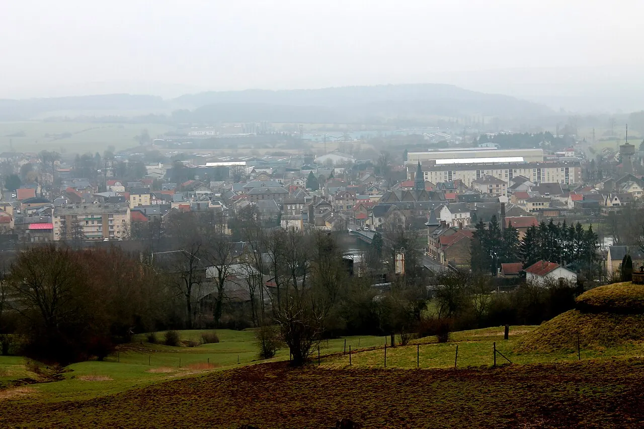 Vue de Donchery, de la route de la Croix-Piot.