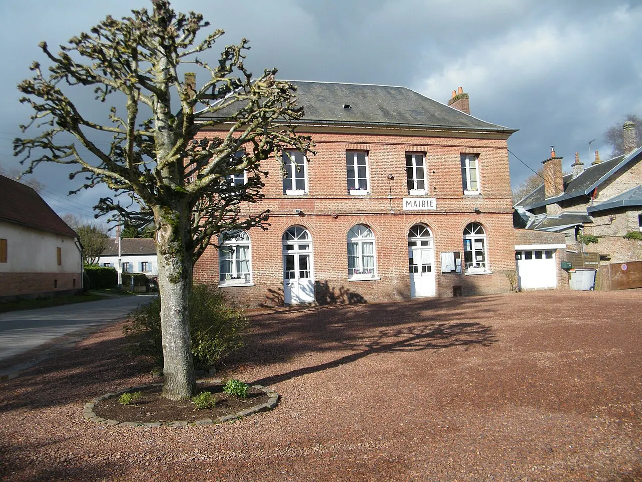 la mairie de Drucat (Somme, France).