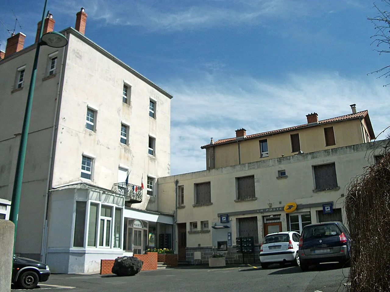 Mairie et poste de Durtol