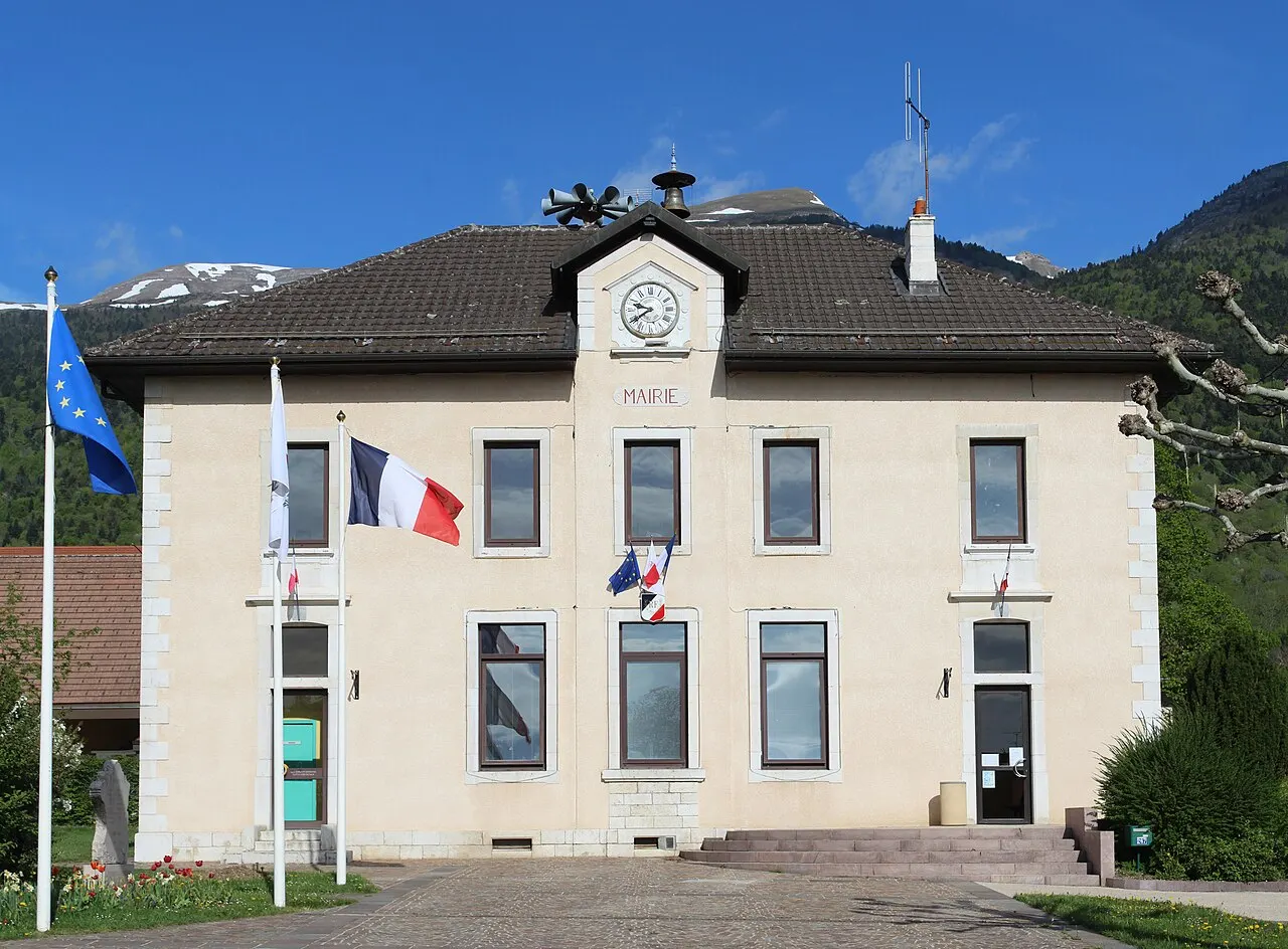 Mairie d'Échenevex.