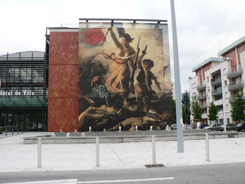 façade de l' Hotel de ville d'échirolles, Isère.