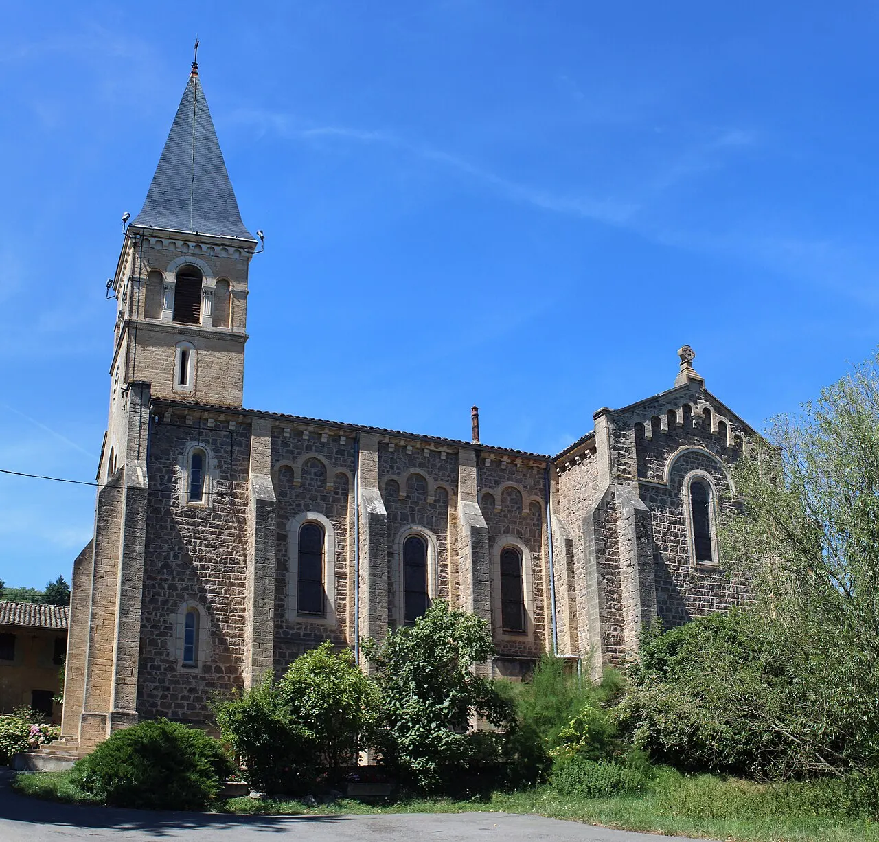 Église de l'Immaculée-Conception d'Émeringes.