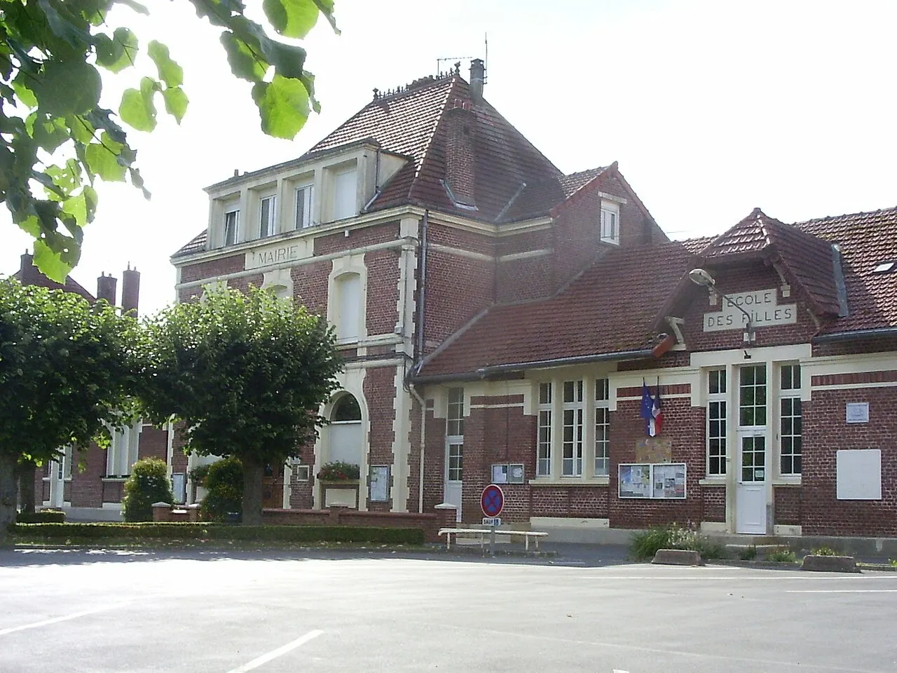 Eppeville, mairie-école