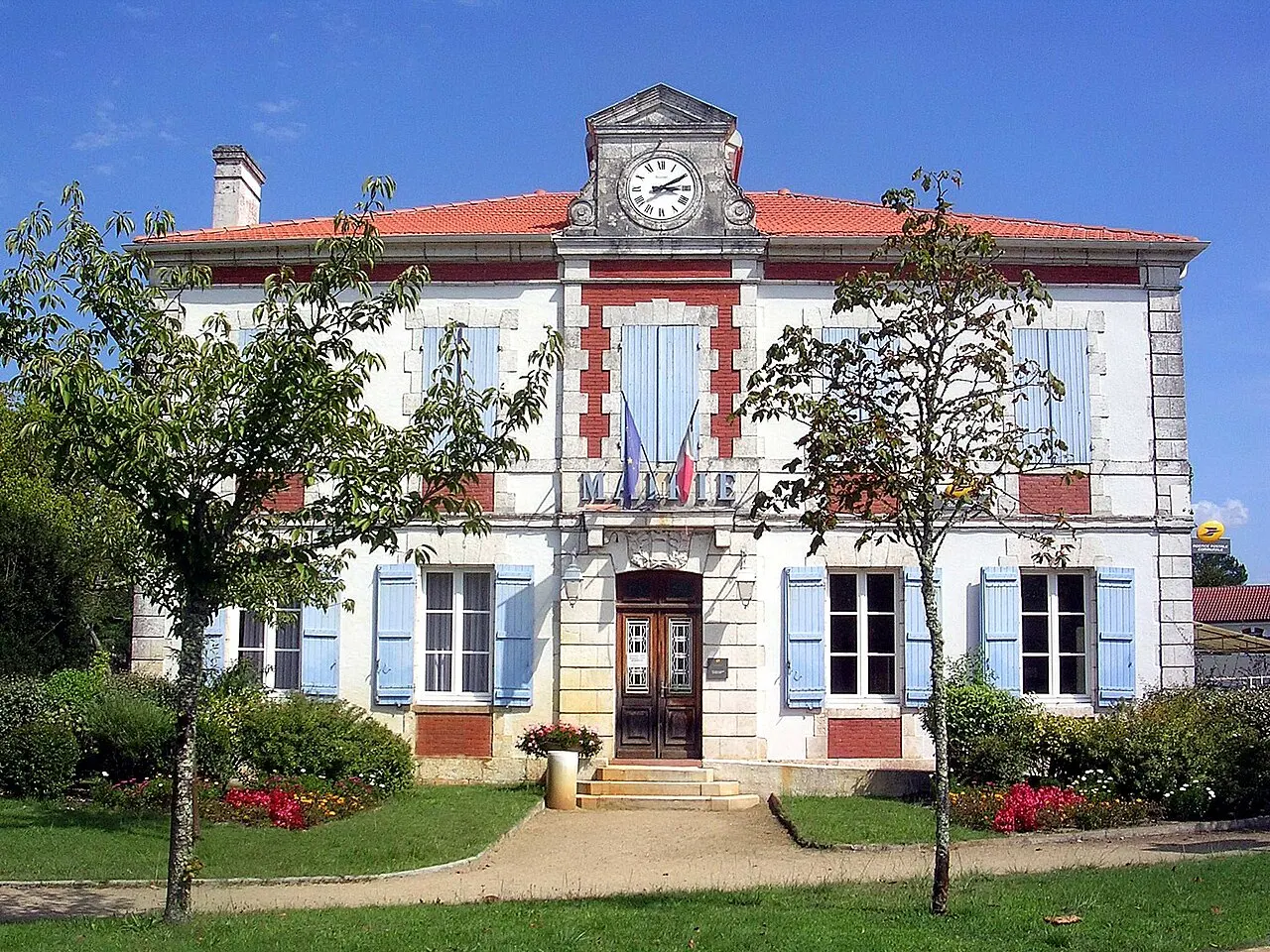 Mairie d'Escource, dans le département français des Landes