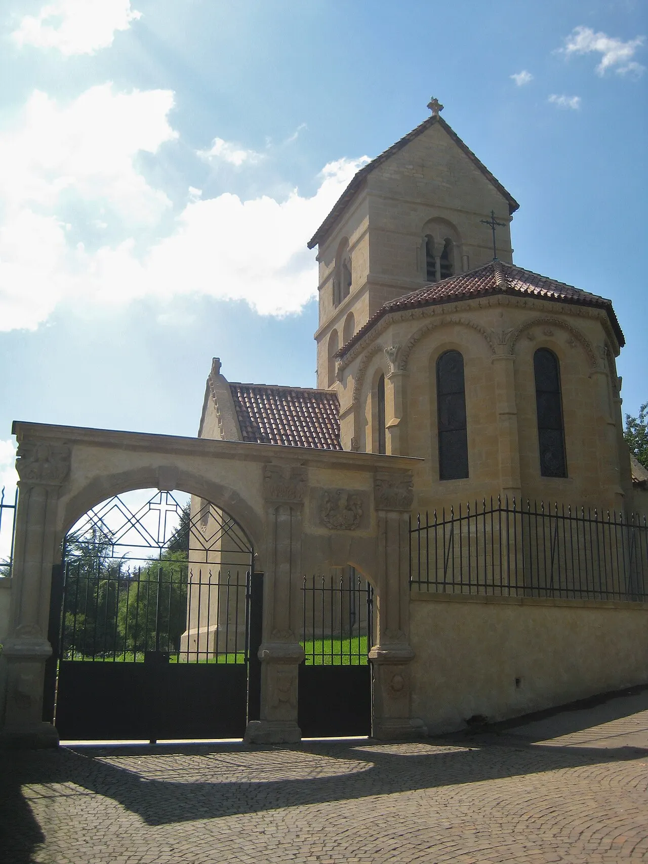 DescriptionEglise Morlange.jpg eglise Morlange Date 4 August 2011 Source mon appareil photo Author Aimelaime Permission (Reusing this file)…