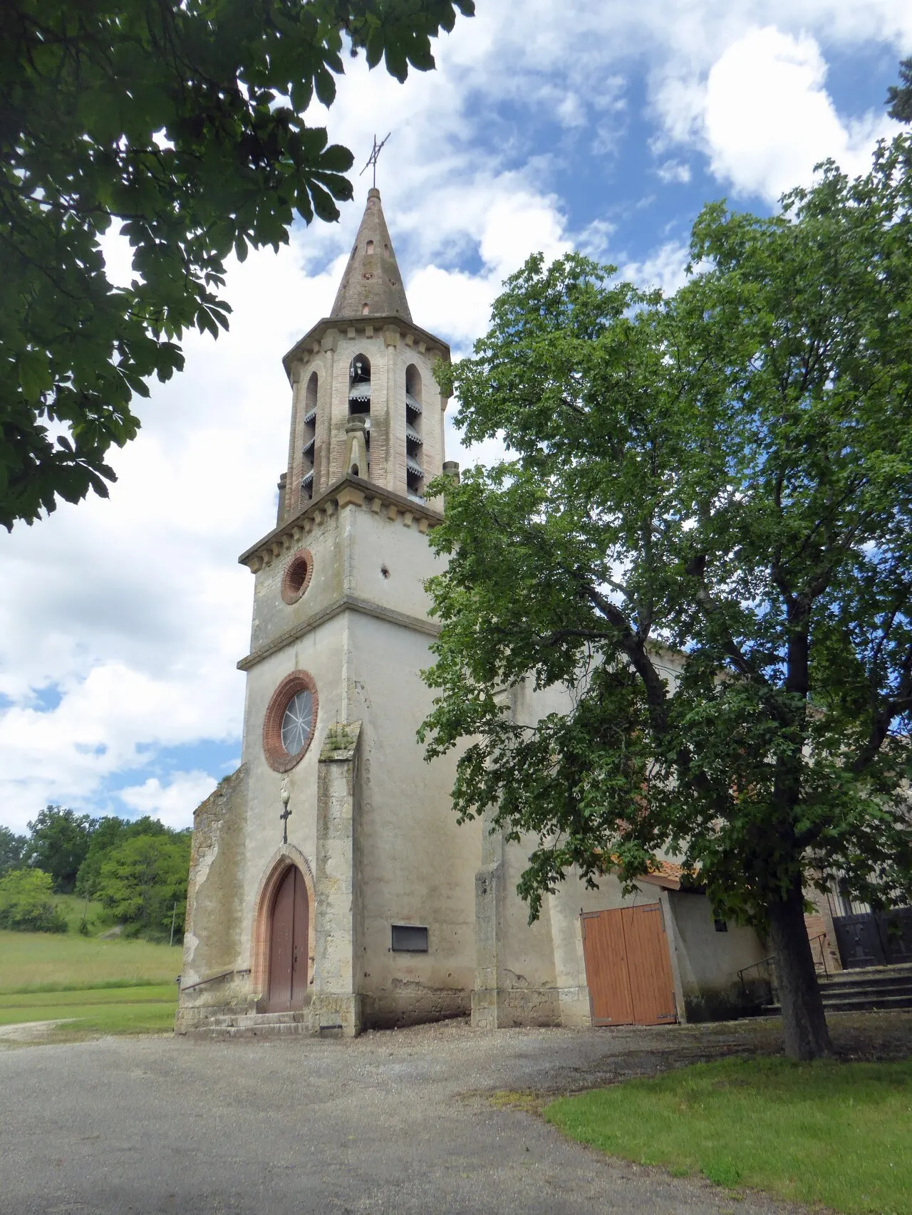 Église Saint-Romain de Fauroux