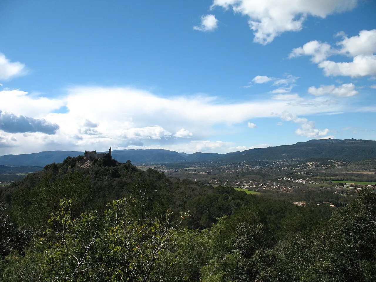Forcalqueiret LeCastellas Vue générale de l'Ouest