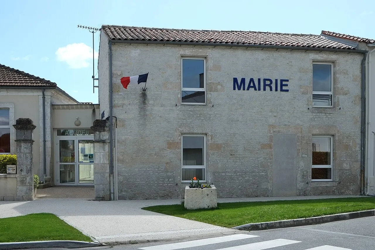 Mairie Forges Charente-Maritime France
