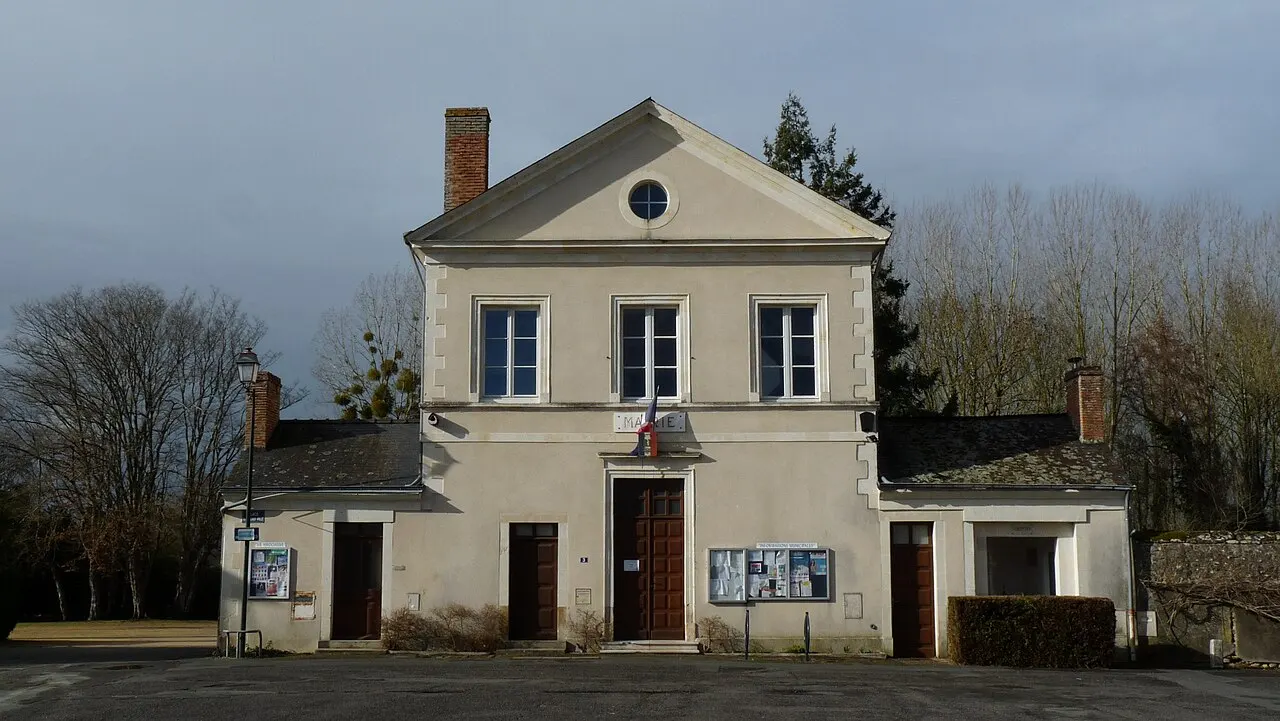 Extérieur de la mairie de Fougeré (49).